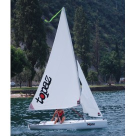 Ветроходна лодка Topaz